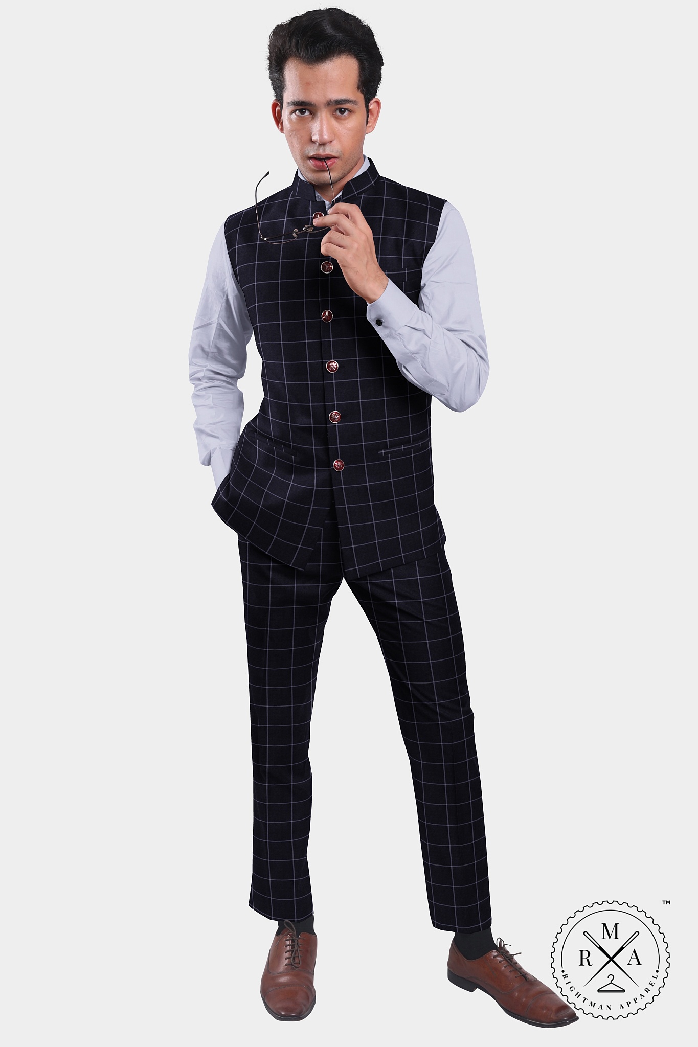 Black Half Jacket With White Windowpane Checks SU44